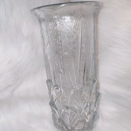 Vintage Italian Fidenza vase 1980 like new, pressed glass