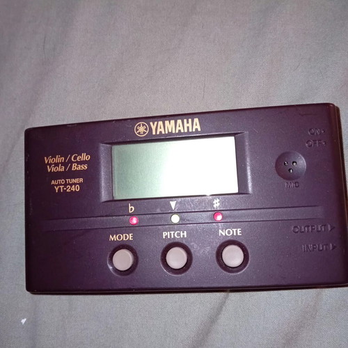 Yamaha YT 240 digital tuner for string instruments