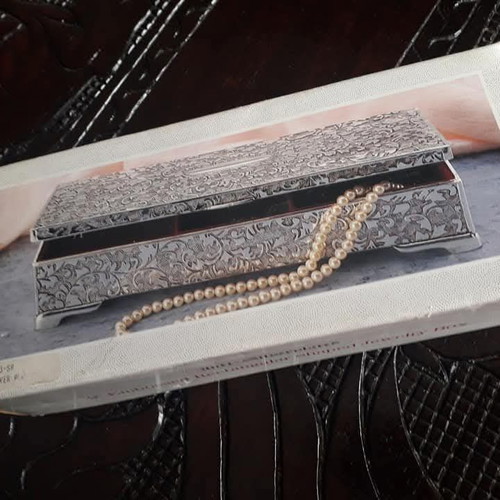 Vintage silver-plated jewelry box used, silver color