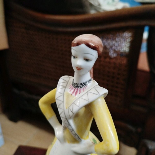 Hungarian Hollohaza porcelain like new, height 24cm