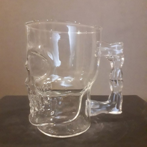 Skull Beer Mug new, no volume marker