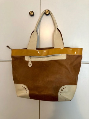 Longchamp shoulder bag used, camel leather with white patent details