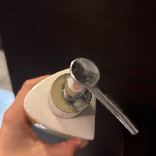 Hand soap and toothbrush set like new