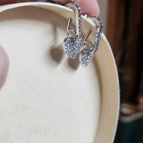 Stainless steel heart earrings with diamonds new