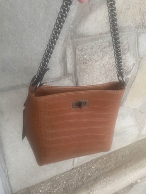 Luigi crossbody bag new, brown color with strap