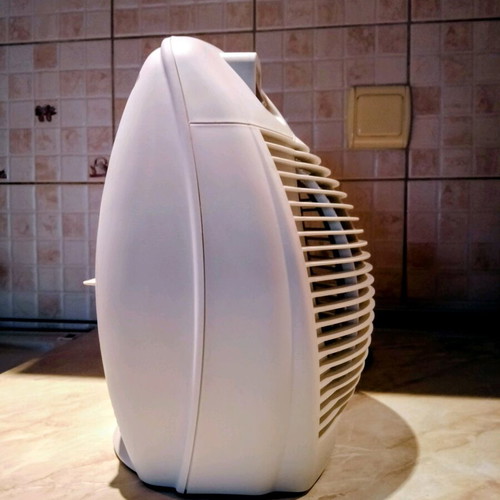 Delonghi bathroom fan heater 2000 What like new