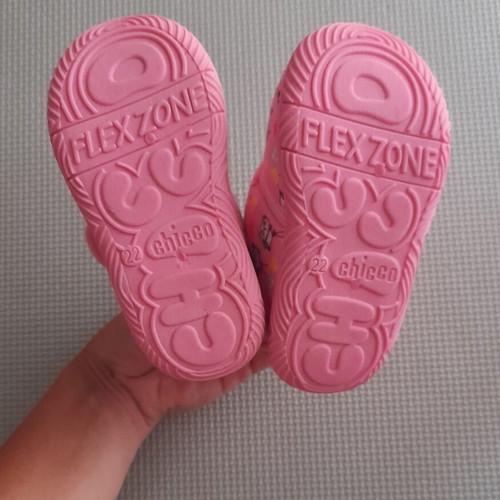 Chicco baby slippers with flexible ergonomic sole