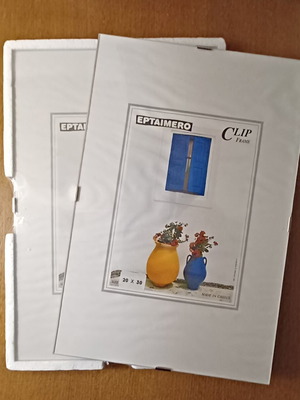 Eptaimero Clip photo frames 20×30 cm new set of 2