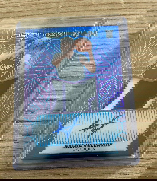 Αριθμημενη Καρτα με patch και υπογραφη Sasha Vezenkov Sacramento Kings RC Panini Obsidian 5/5
