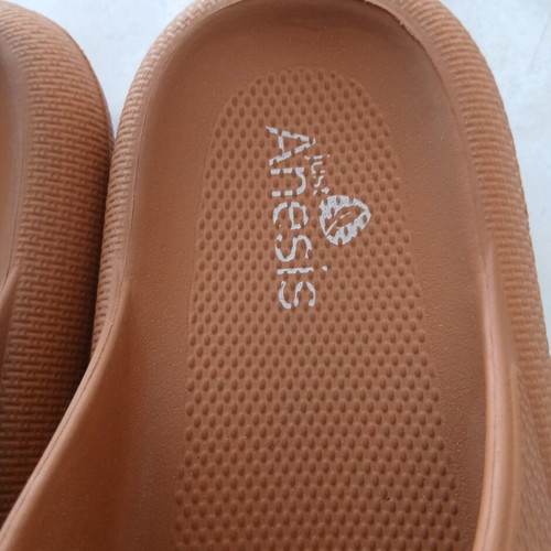 Just Anesis Brown Anatomical Flatform Slippers like new