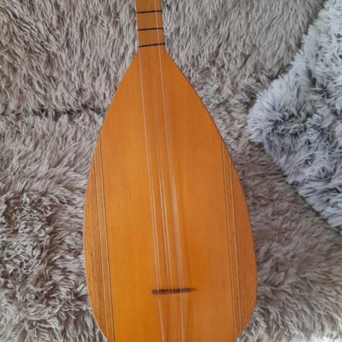 Spanish guitar and saz used, fully functional