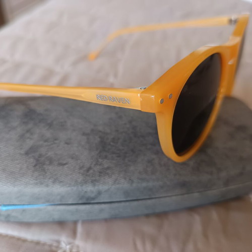 Red Raven Eyewear honey yellow sunglasses like new, polarised lenses