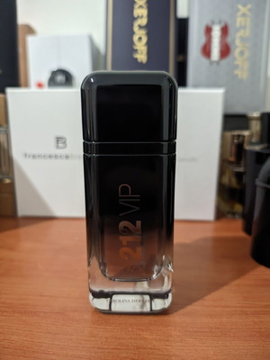212 VIP Black Carolina Herrera perfume 100ml used