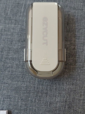 Pill Cutter new with extra blade