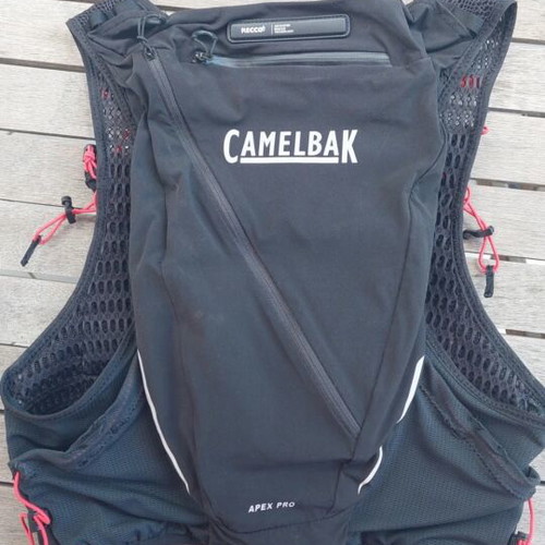Camelbak Apex Pro hydration vest large with integrated quiver