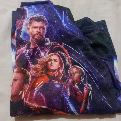 Avengers sweatshirt like new, multicolor for 10 years old