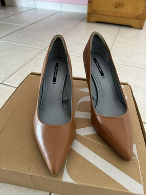 Zara pumps size 36 brown new, 7cm heel
