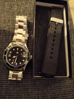 Quartz Owim watch German, 40mm, 50m waterproof, new with extra fabric strap