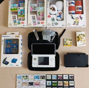 Nintendo 3DS & extras!!!