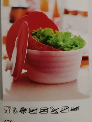 Tupperware carousel new for salads with extra lid