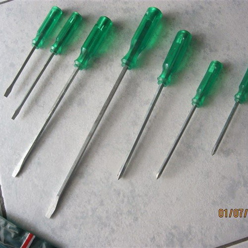 Screwdriver set 7pcs and 2 plastic playing cards new