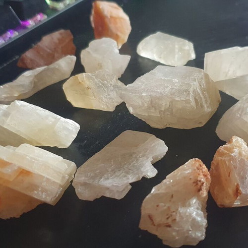 Honey calcite stones pack of 16, new