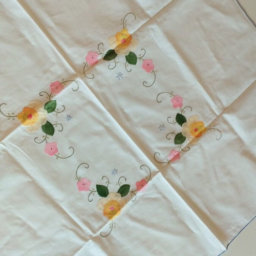 Vintage embroidered tablecloth set 81x81 cm with 4 napkins unused
