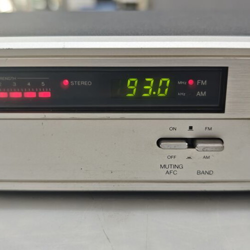 BASF D6600 tuner used, very good condition