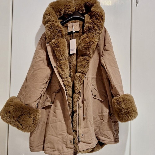 Minority parka jacket new beige with detachable fur