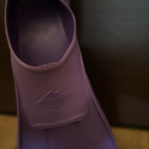 Swim fins used, size 26-28