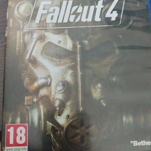 Fallout 4 PlayStation 4 game used, disk and box