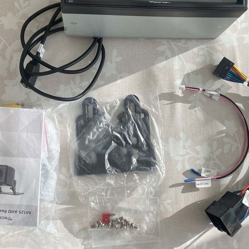 Eonon 7-inch (2 DIN) car multimedia new with rear view camera