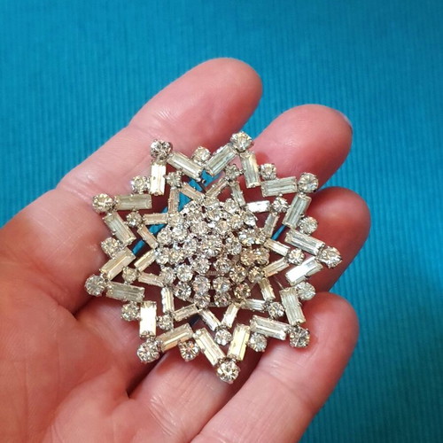 Vintage brooch Western Germany like new, silver with crystals