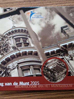 The Netherlands Official Euro Coin Set Dag Van de Munt 2005 like new