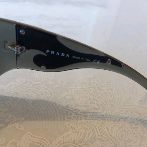 Prada vintage flame wave sunglasses used, gray