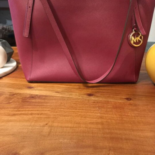 Michael Kors leather shoulder bag cherry color like new