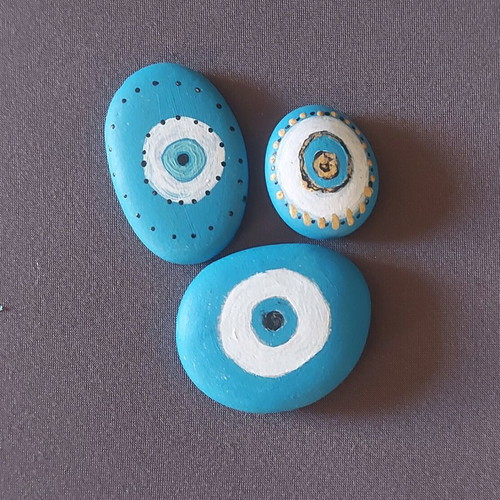 Set of 3 painted stones with eye new