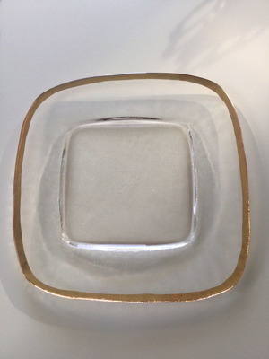 Πιατέλα μεταχειρισμένη με επιχρυσωμένο τελείωμα 31x31cm