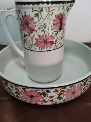 Labomano used, old traditional ceramic item
