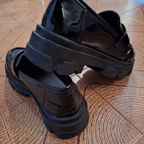 Loafers shiny like new, black, size 40-40.5
