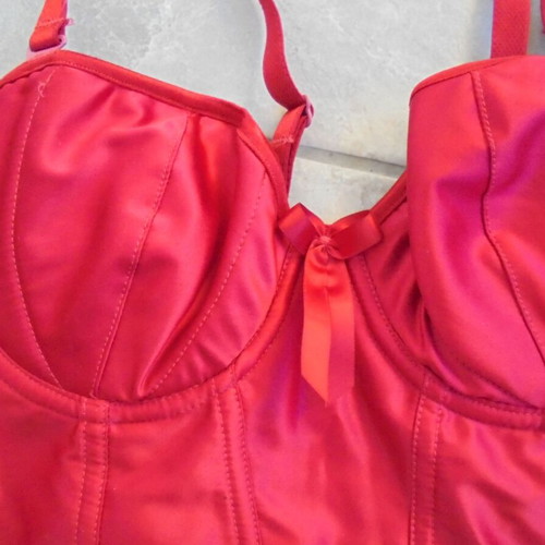 Filis red satin corset with garters, size 70C