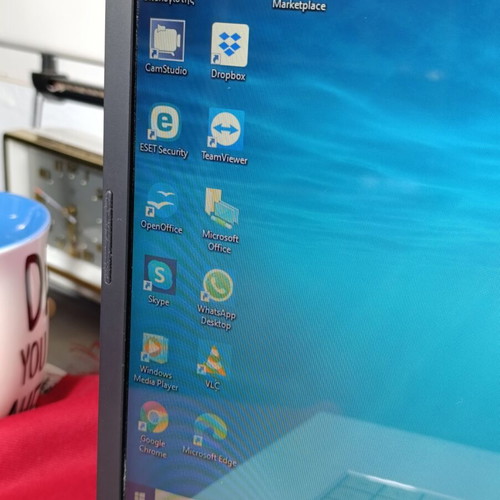Fujitsu Amilo Pi 3560 laptop used, 15.6 inch screen