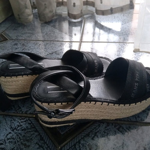 Pepe Jeans black platform shoes like new, size 37