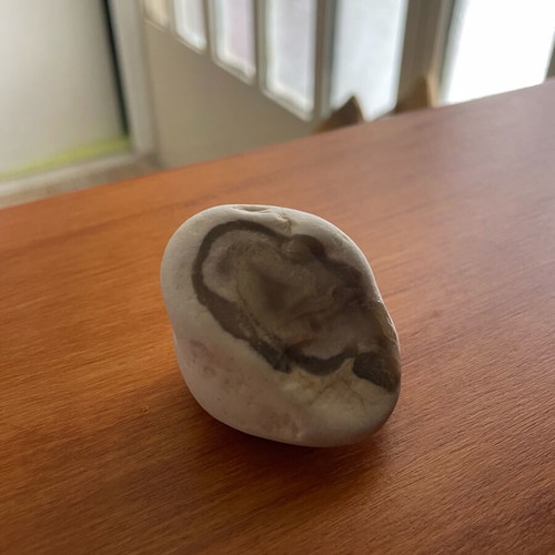 Natural stone with unique eye pattern new