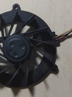 Ανεμιστηράκι Laptop CPU Cooling Fan KDB0505HB 3pin μεταχειρισμένο