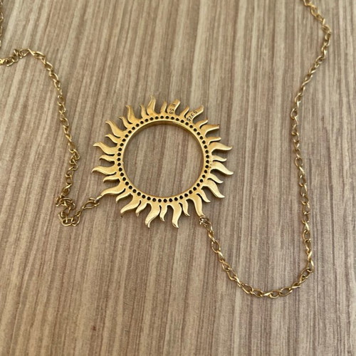 Gregio Sun Necklace gold plated, like new, medium chain