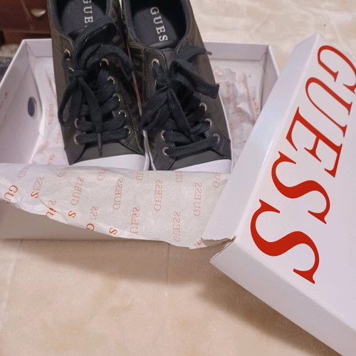 Guess shoes size 39 used black sneakers with logo