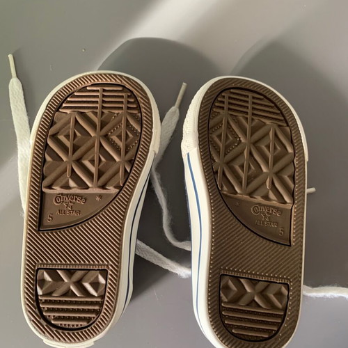 Converse All Star like new, size 21