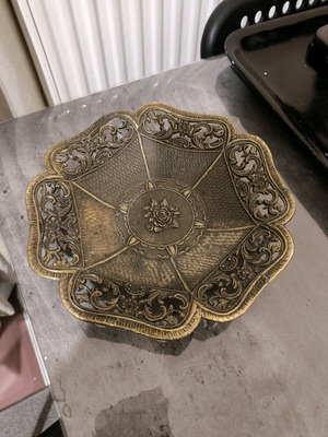 Bronze bowl used from Italy