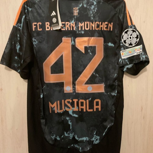 FC Bayern 24/25 Third Jersey Musiala #42 new, size Medium